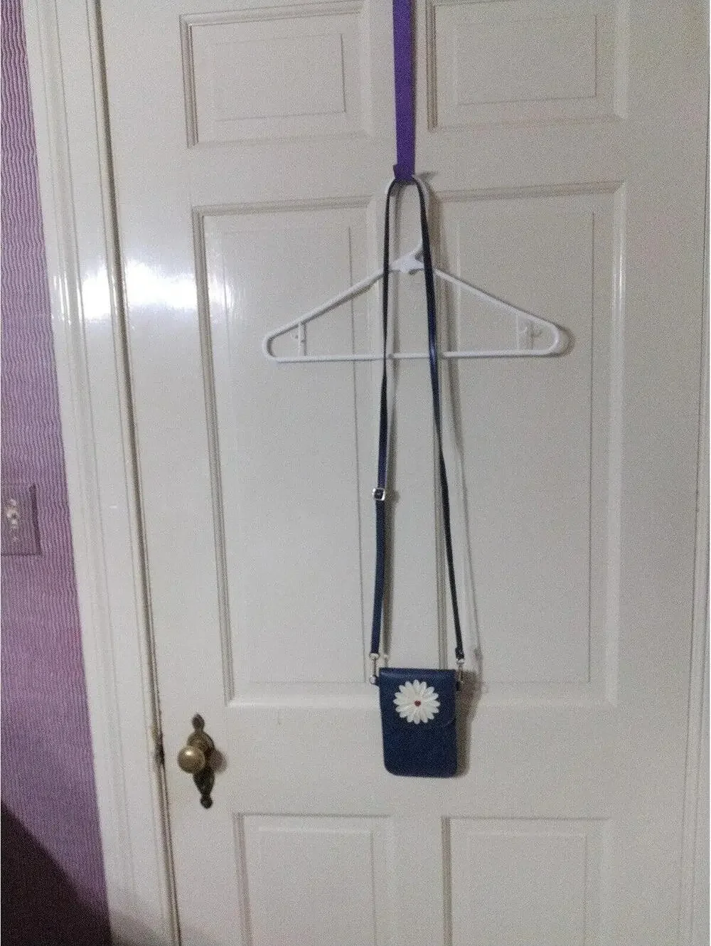 Touch screen purse
